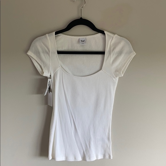 NWT small TNA white Newport TSHIRT - Picture 1 of 6